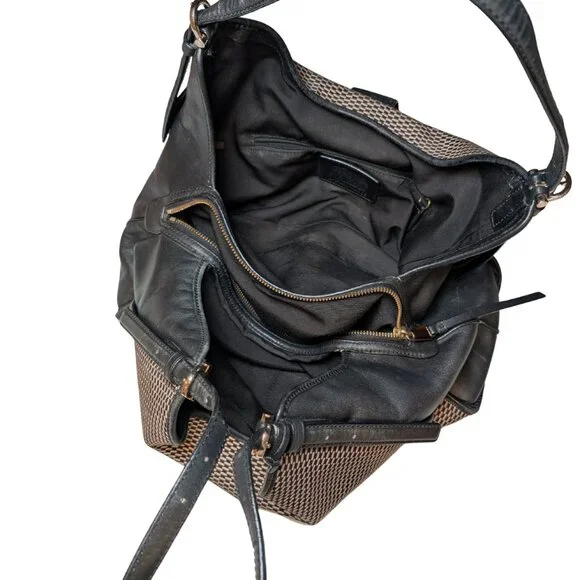 Coach Madison Carlyle Cream Black Leather Shoulder Bag Gold Hardware #32363 - Picture 8 of 16